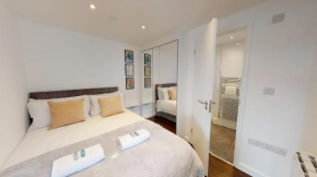 Stylish Apartment w/ Private Garden - Dog Friendly